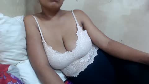 saronette online show from 12-21-24, 11:55