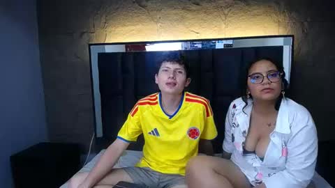 Snapshot of sasahsalomefon chatting on 06-24-26, 04:00 Sasha Y Felipe online show from 06-24-26, 04:00