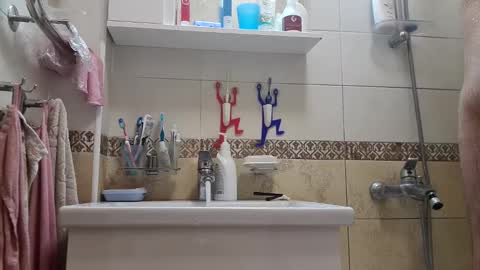 Snapshot of sasha999111 chatting on 12-31-24, 09:53 Eldak23 online show from 12-31-24, 09:53