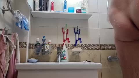 Snapshot of sasha999111 chatting on 01-12-25, 01:48 Eldak23 online show from 01-12-25, 01:48