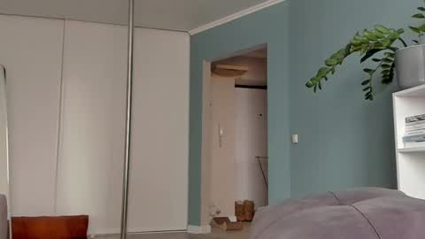 Sasha online show from 03-04-25, 08:57