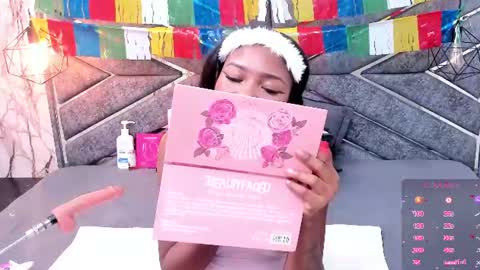 Snapshot of sasha_brownie_ chatting on 06-19-26, 11:47 Sasha online show from 06-19-26, 11:47