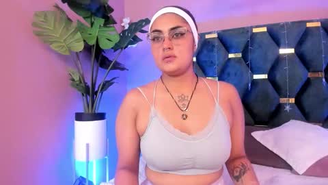 Snapshot of sasha_jagger chatting on 02-27-26, 04:01 Zadbi online show from 02-27-26, 04:01