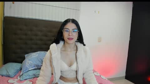 Snapshot of sasha_jonne chatting on 09-13-25, 12:32 sasha_jonne online show from 09-13-25, 12:32