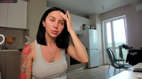Snapshot of sasha_moon77 chatting on 05-25-26, 12:00 Sasha online show from 05-25-26, 12:00