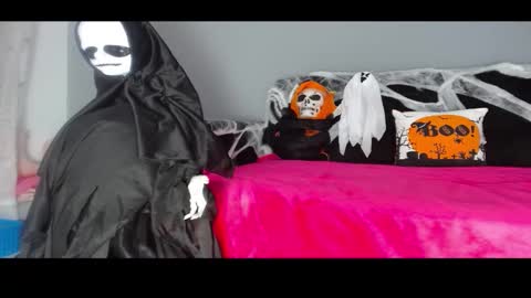 Snapshot of sasha_start chatting on 10-18-25, 09:21 sasha start online show from 10-18-25, 09:21