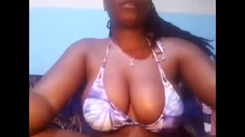 Snapshot of sashabigbooty chatting on 10-26-25, 01:39 sashabigbooty online show from 10-26-25, 01:39