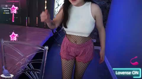 Snapshot of sashaduvalle chatting on 11-06-25, 07:09 Sasha online show from 11-06-25, 07:09