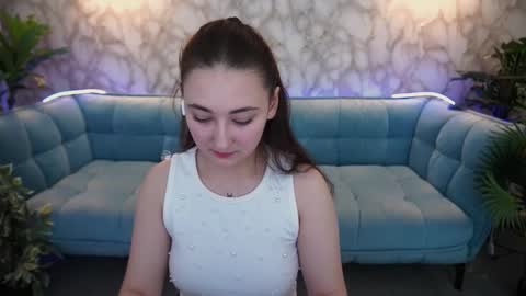 Snapshot of sashaduvalle chatting on 11-20-25, 08:08 Sasha online show from 11-20-25, 08:08