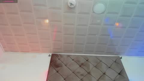 Snapshot of sashajune chatting on 12-05-24, 11:07 selene online show from 12-05-24, 11:07