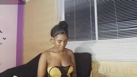 SashhaLux22 online show from 11-10-25, 04:33