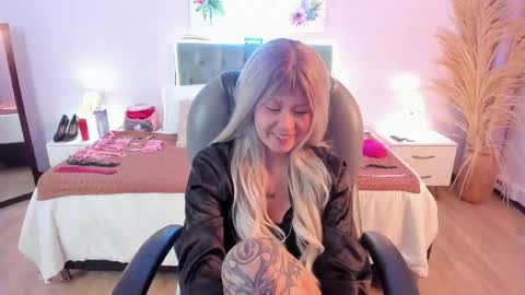 saskia_vellour online show from 02-03-26, 07:41