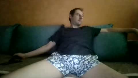 Snapshot of sasko877 chatting on 06-21-26, 05:43 sasko877 online show from 06-21-26, 05:43