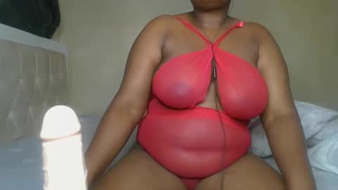 Snapshot of sassie_bee chatting on 12-03-24, 11:24 sassie_bee online show from 12-03-24, 11:24