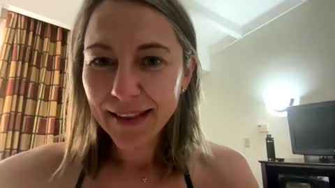 Snapshot of sassyella chatting on 12-06-24, 11:14 Sassyella online show from 12-06-24, 11:14