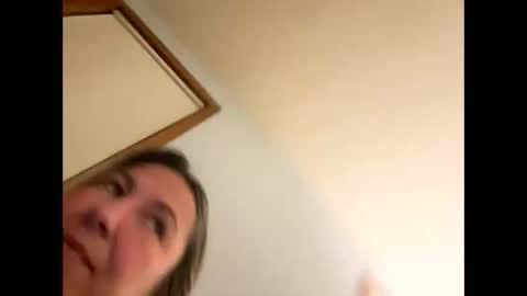 Snapshot of sassyella chatting on 10-26-25, 03:34 Sassyella online show from 10-26-25, 03:34