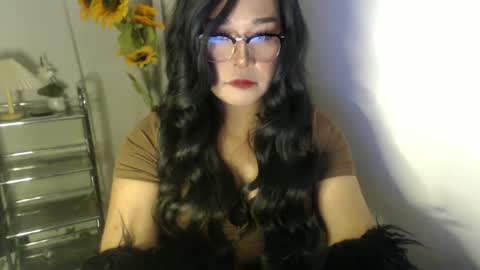 Snapshot of sassysosh chatting on 03-07-25, 06:22 sassysosh online show from 03-07-25, 06:22