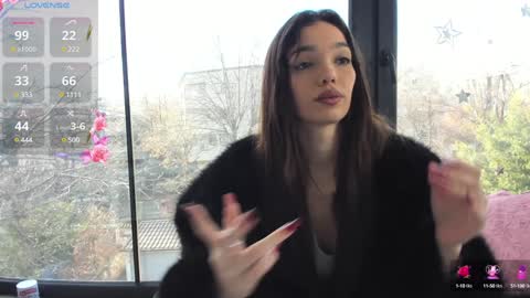 Snapshot of sassyt33n chatting on 12-17-24, 10:44 sassyt33n online show from 12-17-24, 10:44
