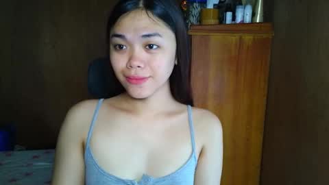 Snapshot of saszzyyumiie chatting on 11-23-25, 02:33 saszzyyumiie online show from 11-23-25, 02:33