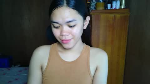 Snapshot of saszzyyumiie chatting on 11-24-25, 12:43 saszzyyumiie online show from 11-24-25, 12:43