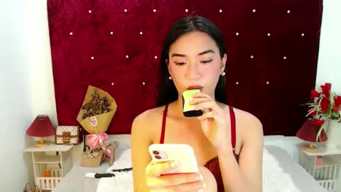 Snapshot of satiable_sashax chatting on 10-05-25, 12:14 Sasha online show from 10-05-25, 12:14