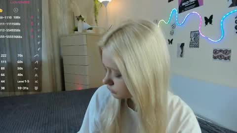 Snapshot of satinpresence chatting on 05-26-26, 05:03 satinpresence online show from 05-26-26, 05:03