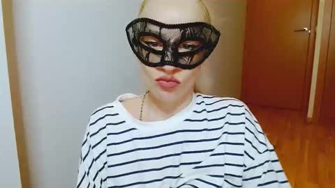 Satinqueen90 online show from 10-14-25, 06:36