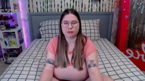 Stacy online show from 04-16-26, 05:08