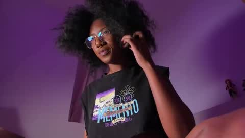 Snapshot of saturno_vibes chatting on 10-08-25, 09:07 saturno_vibes online show from 10-08-25, 09:07