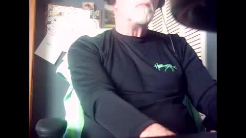 Snapshot of satyr64 chatting on 04-23-26, 02:41 satyr64 online show from 04-23-26, 02:41