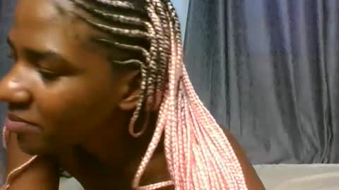 Snapshot of sauce_pety chatting on 04-10-26, 09:03 pety online show from 04-10-26, 09:03