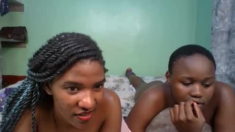 Snapshot of sauce_pety chatting on 06-11-26, 12:32 pety online show from 06-11-26, 12:32