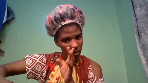 Snapshot of sauce_pety chatting on 06-14-26, 05:15 pety online show from 06-14-26, 05:15