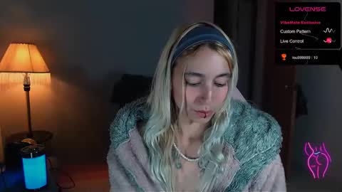 Snapshot of saucy_jenn1 chatting on 12-29-24, 03:22 I AM JENN online show from 12-29-24, 03:22