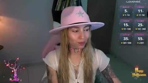 Snapshot of saucy_jenn1 chatting on 11-02-25, 02:36 I AM JENN online show from 11-02-25, 02:36