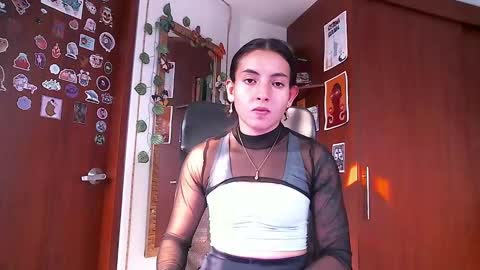 Snapshot of saucy_zaren chatting on 12-02-24, 09:17 Zaren online show from 12-02-24, 09:17