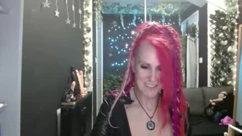 SaucySky online show from 09-25-25, 09:51