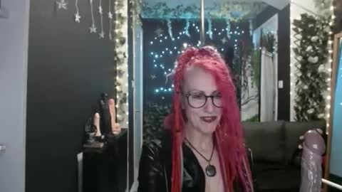 SaucySky online show from 09-29-25, 09:08