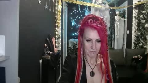 SaucySky online show from 10-19-25, 08:31