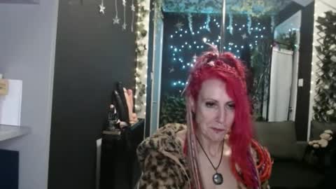 SaucySky online show from 11-12-25, 03:29