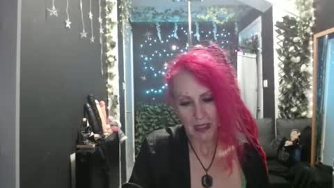 SaucySky online show from 11-26-25, 10:00