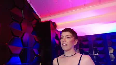 Snapshot of sauvage_lilith chatting on 05-04-26, 03:35 lilith online show from 05-04-26, 03:35