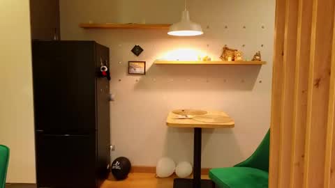 LUNA and ANNA    online show from 02-27-25, 04:53