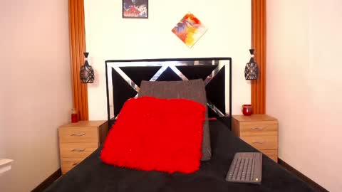 Snapshot of savage_doll chatting on 06-03-26, 05:43 ANGELICA online show from 06-03-26, 05:43