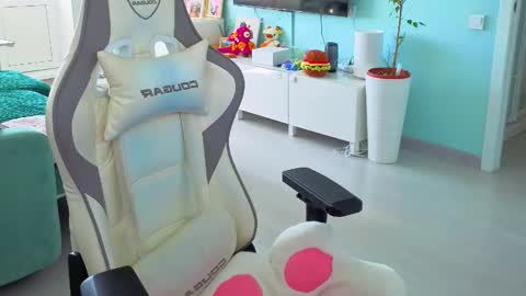 Ariel online show from 03-30-26, 04:46