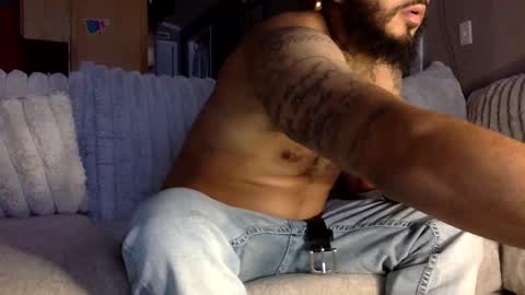 Snapshot of savagebullxxx chatting on 11-09-25, 03:27 savagebullxxx online show from 11-09-25, 03:27