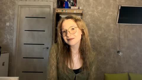 Snapshot of savannahbrettmann chatting on 07-26-26, 01:29 Eva online show from 07-26-26, 01:29