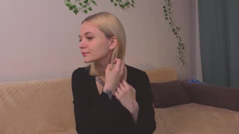 savannahshor online show from 11-18-25, 07:07