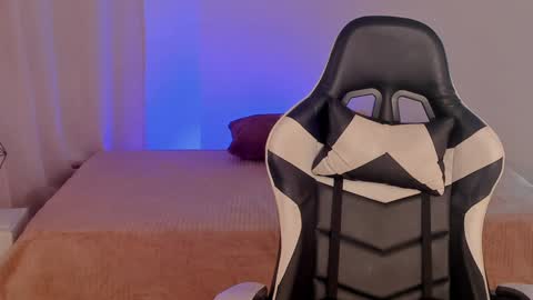 Snapshot of savannahwildee chatting on 01-10-25, 02:13 Savannahwildee online show from 01-10-25, 02:13