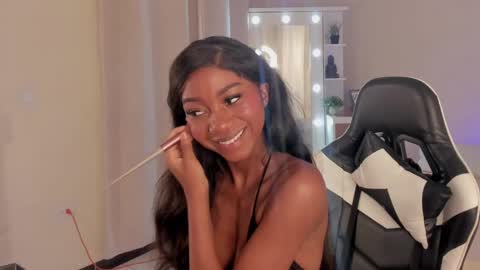 Snapshot of savannahwildee chatting on 03-04-25, 12:44 Savannahwildee online show from 03-04-25, 12:44